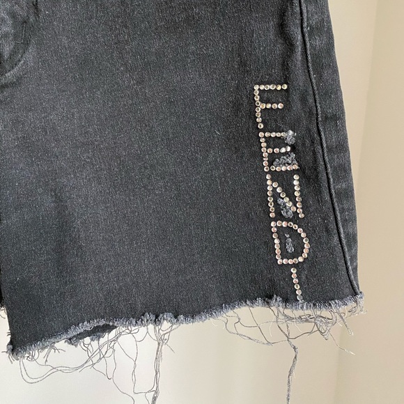 FENDI CUT OFF SHORTS W. CRYSTALS - Picture 2 of 8